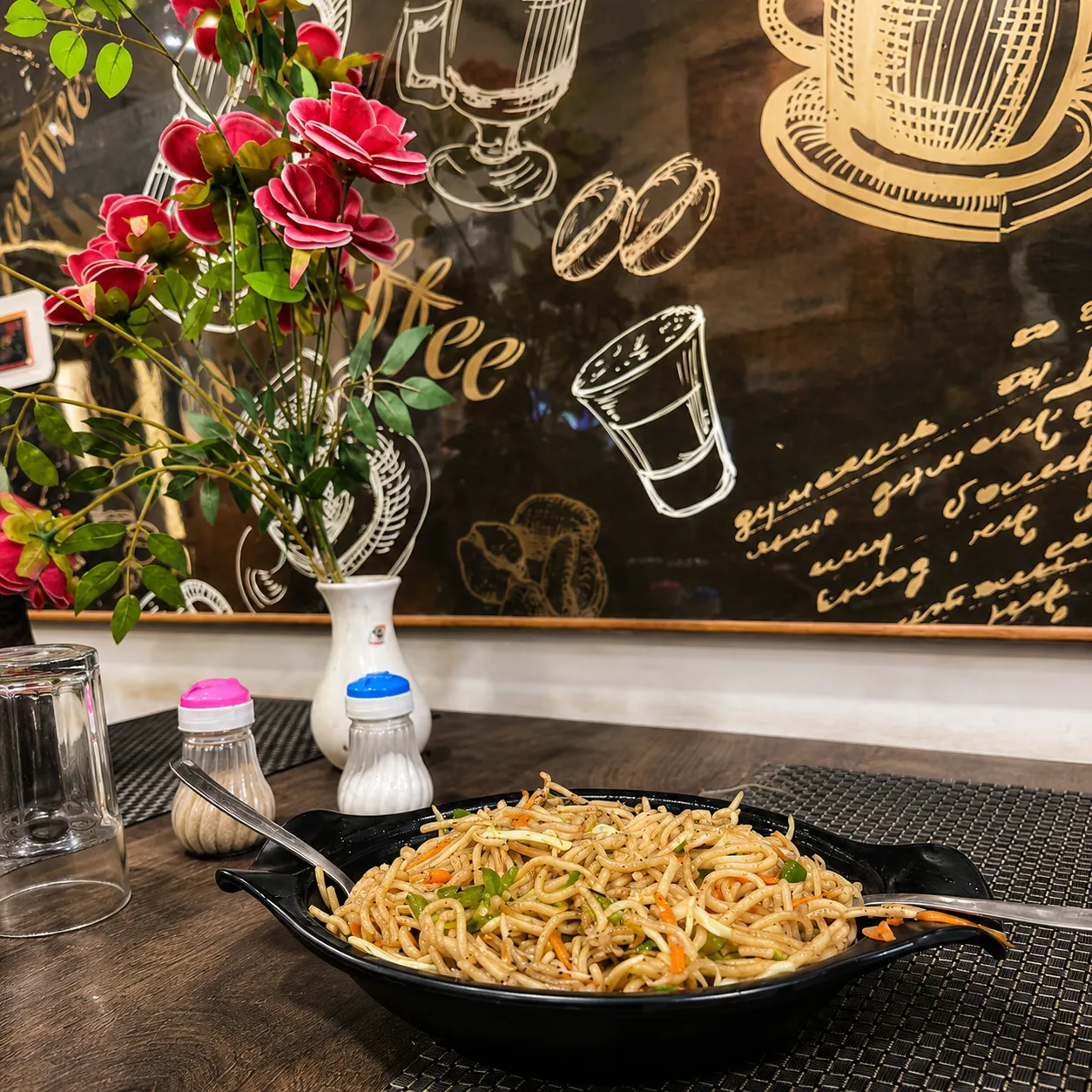Veg Hakka Chowmein